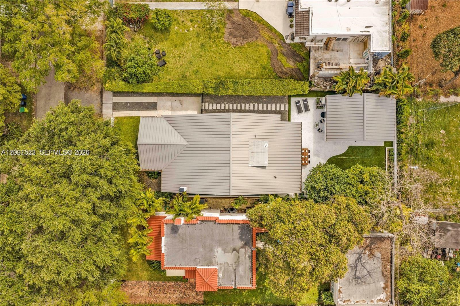 320 NE 88th St El Portal, FL 33138