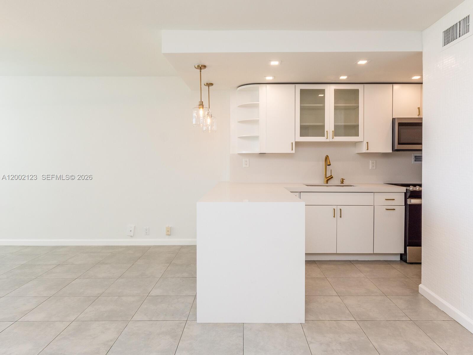 image Mirador 1000 (South Tower)19