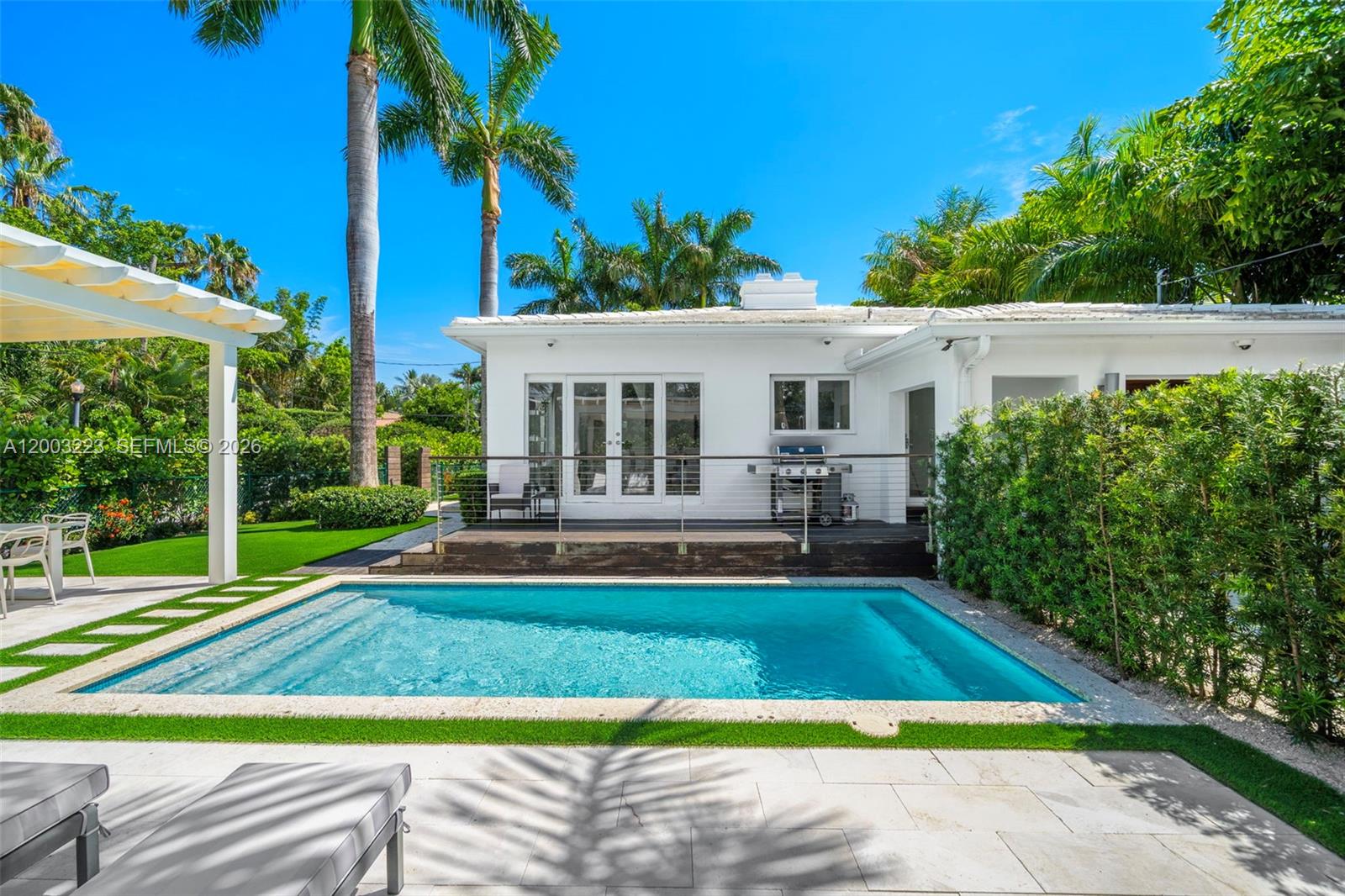 330 E San Marino Dr Miami Beach, FL 33139