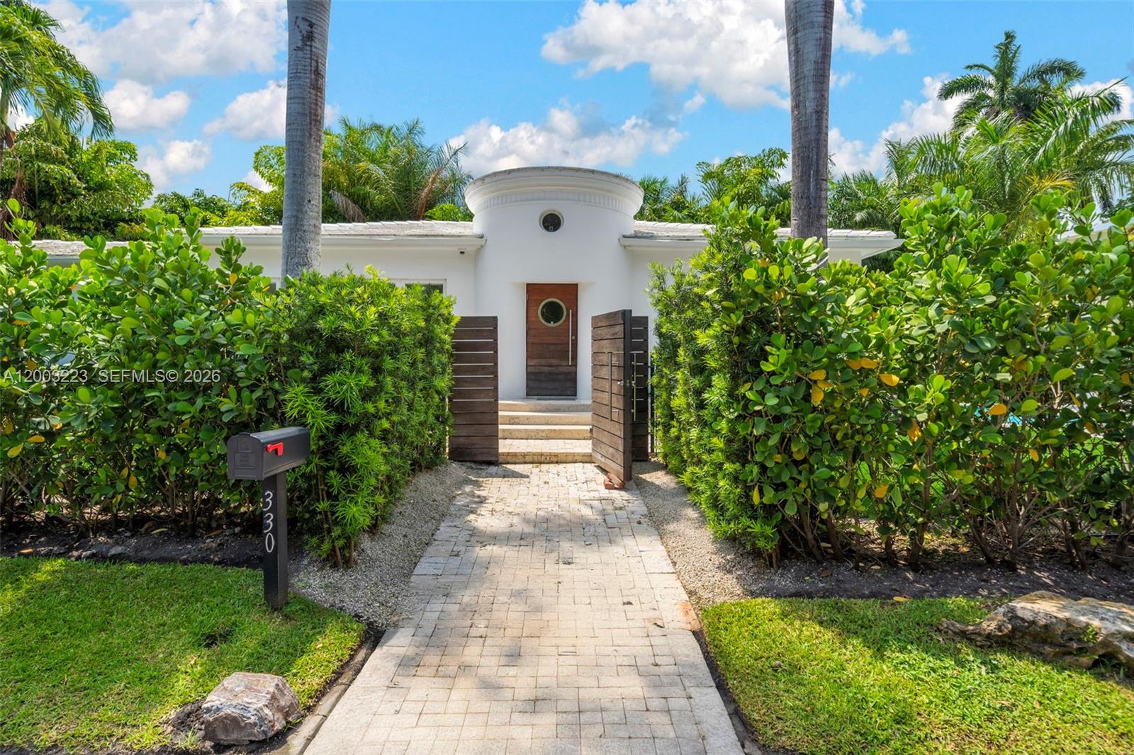 330 E San Marino Dr Miami Beach, FL 33139