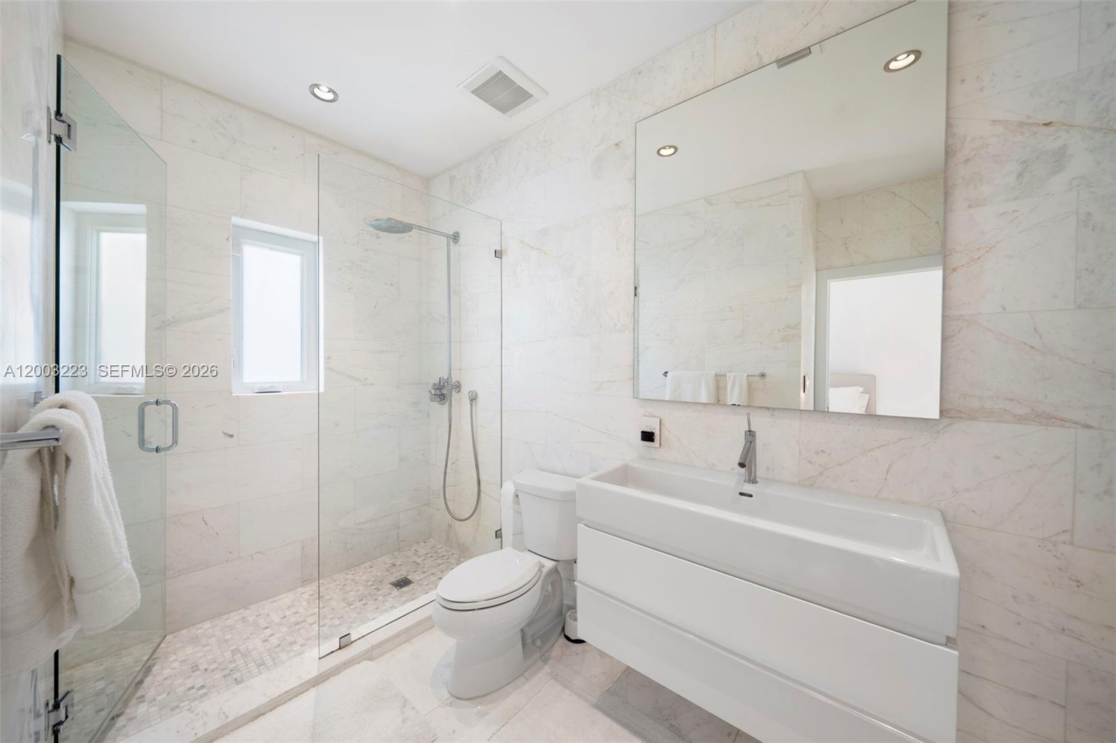 330 E San Marino Dr Miami Beach, FL 33139