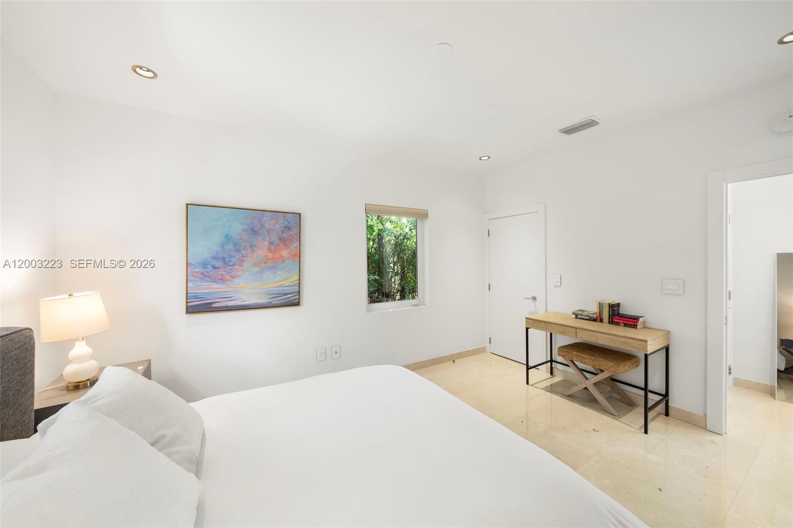 330 E San Marino Dr Miami Beach, FL 33139