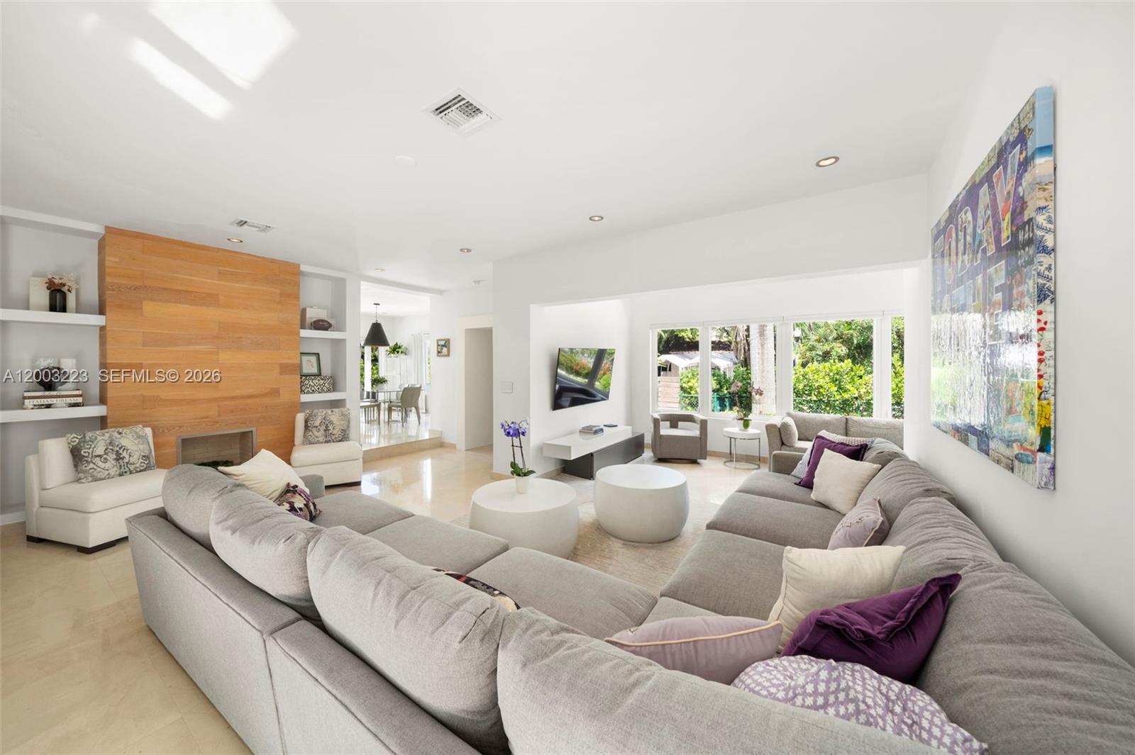 330 E San Marino Dr Miami Beach, FL 33139