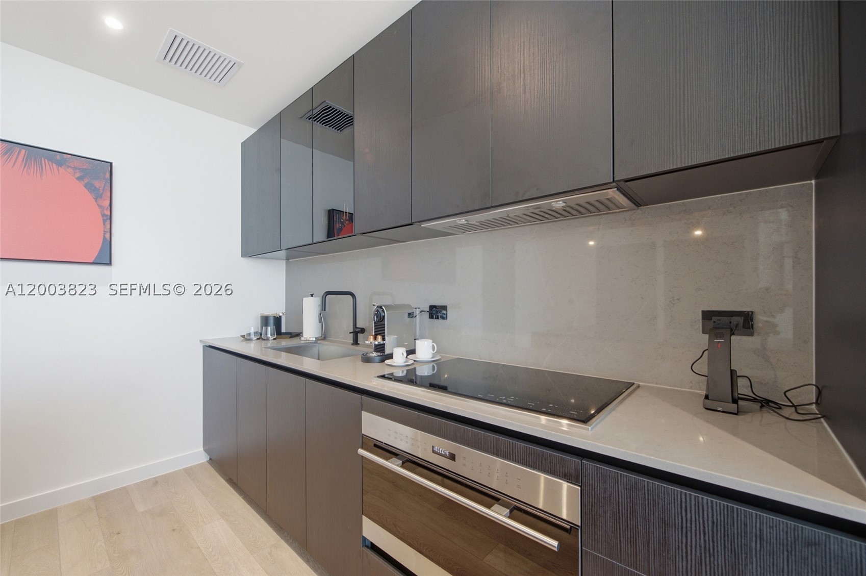 image E11EVEN Hotel & Residences19