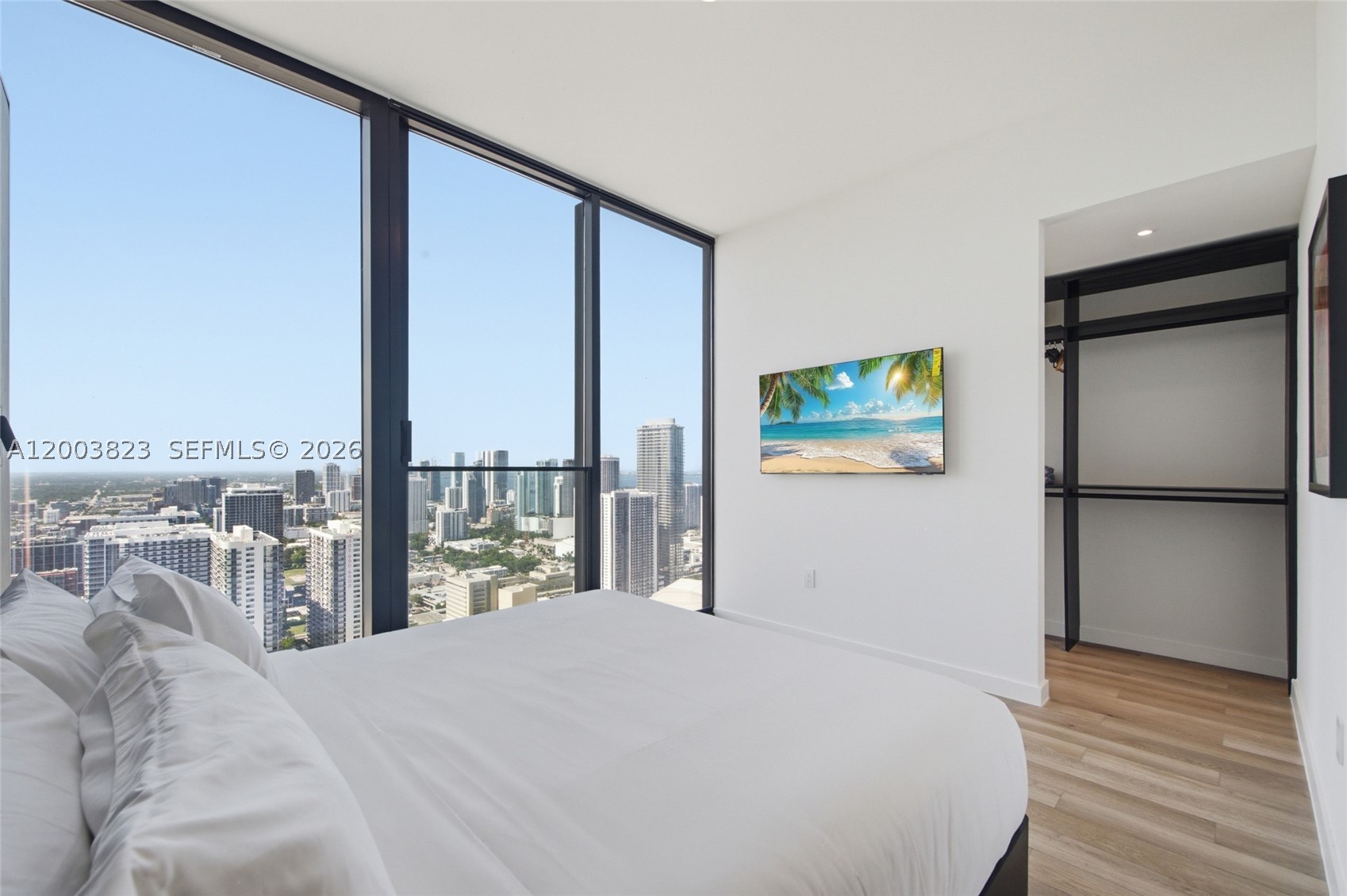 image E11EVEN Hotel & Residences22