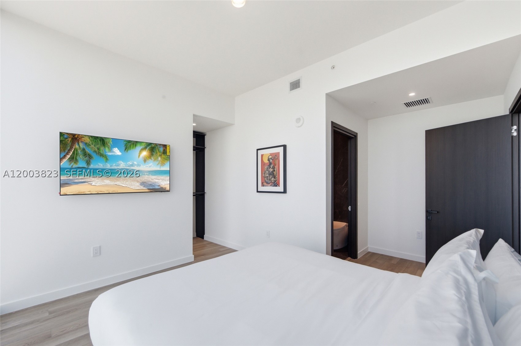 image E11EVEN Hotel & Residences23