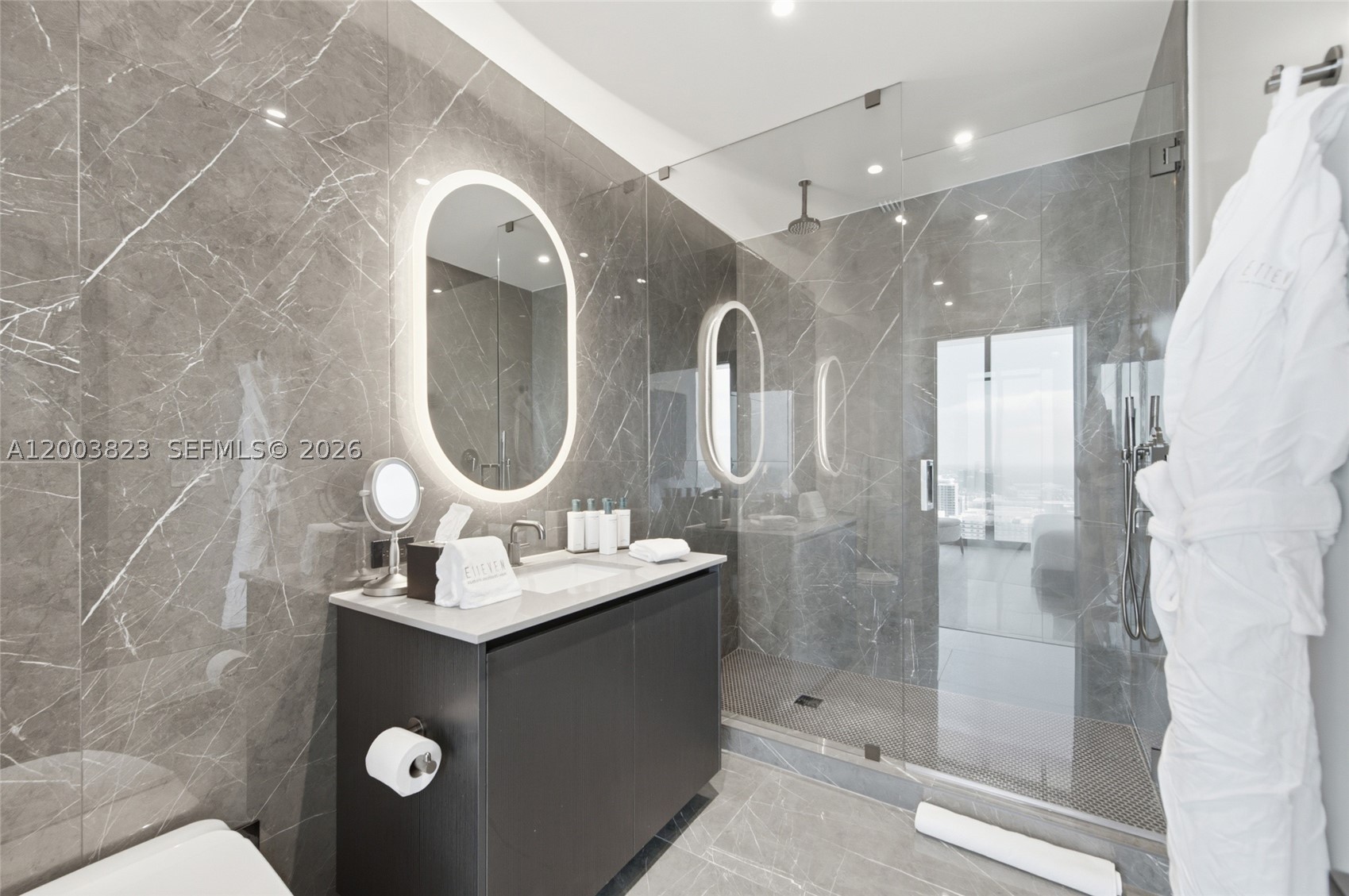 image E11EVEN Hotel & Residences29