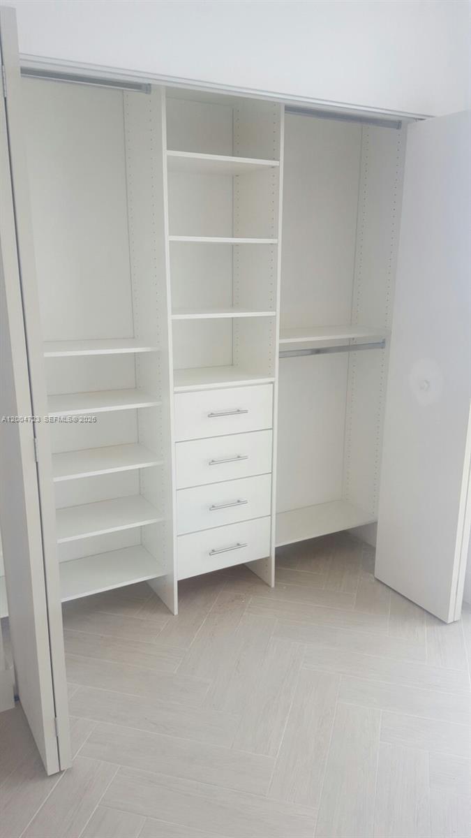 600 NE 27th St #2705