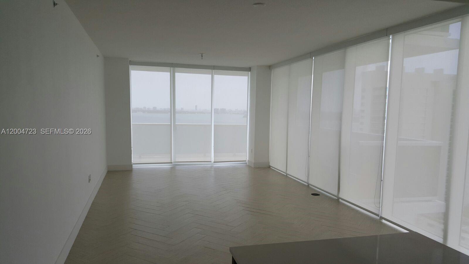 image Bay House3