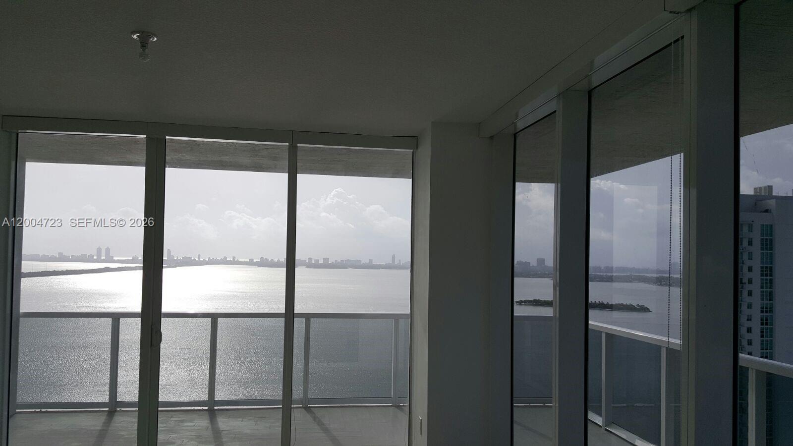 image Bay House4