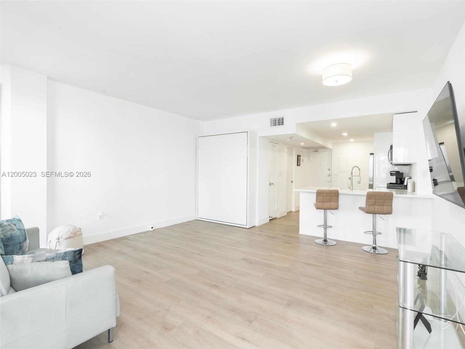 10275 Collins Ave #1502 Bal Harbour, FL 33154