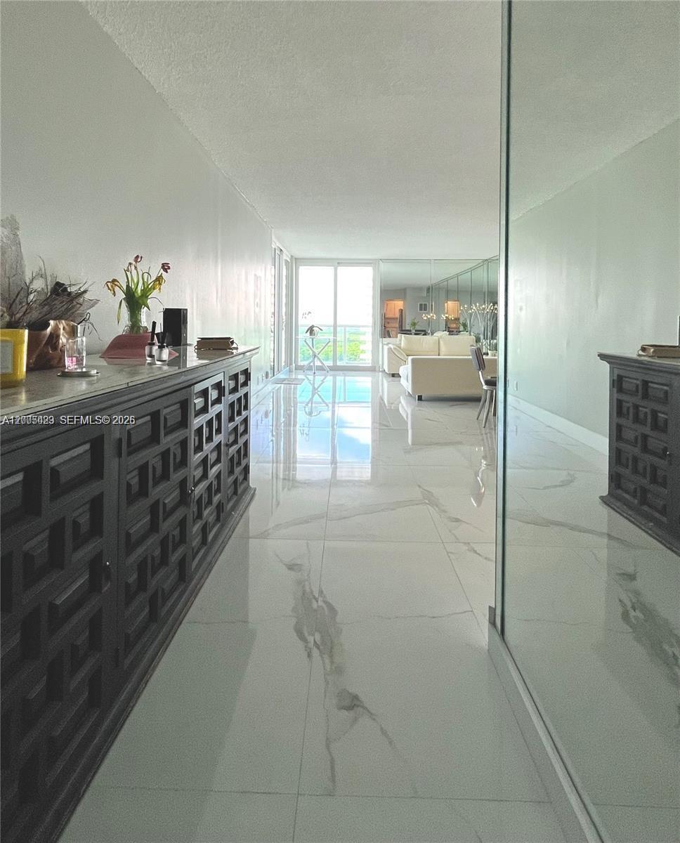 image Arlen House East1