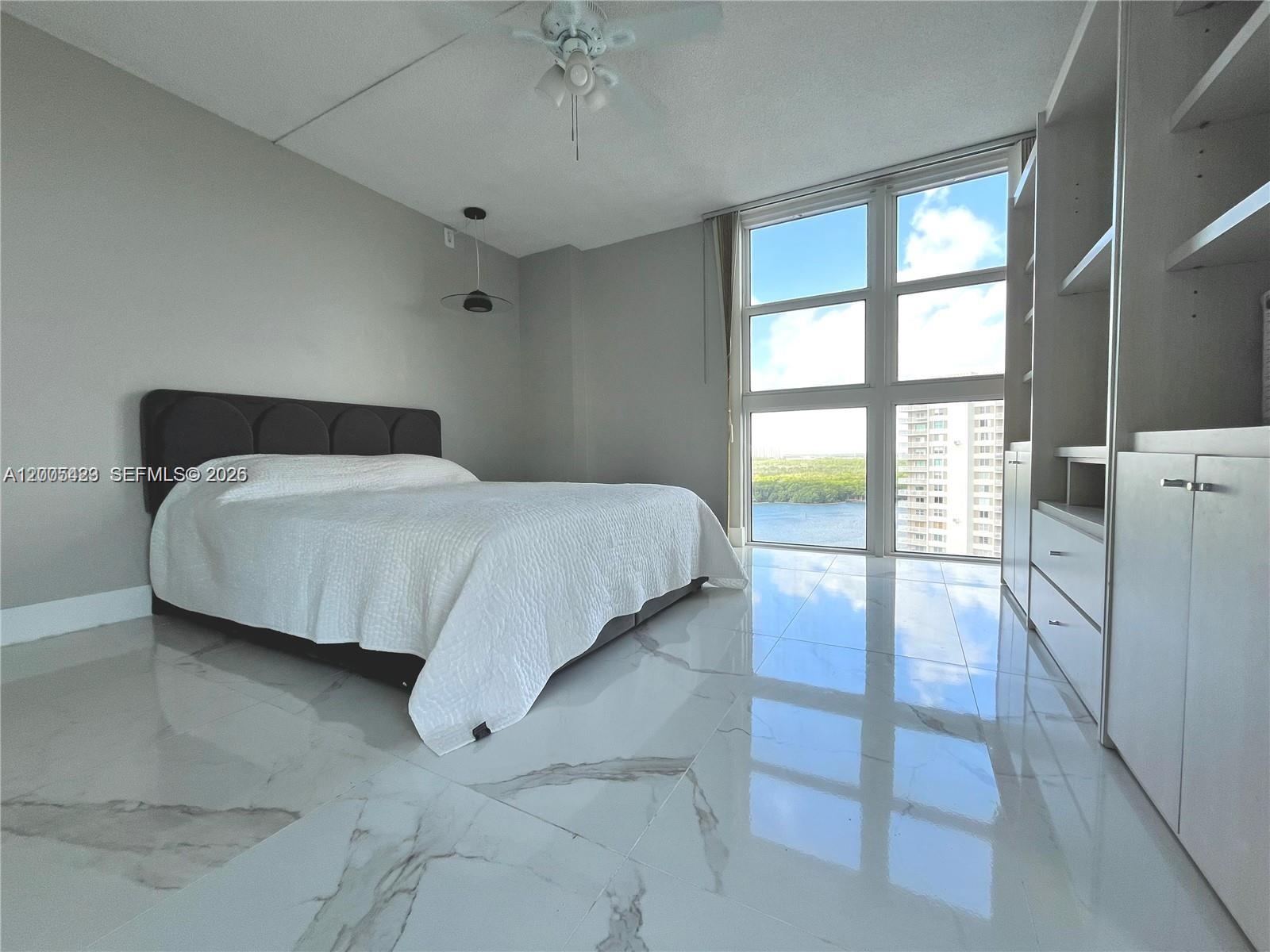 image Arlen House East22
