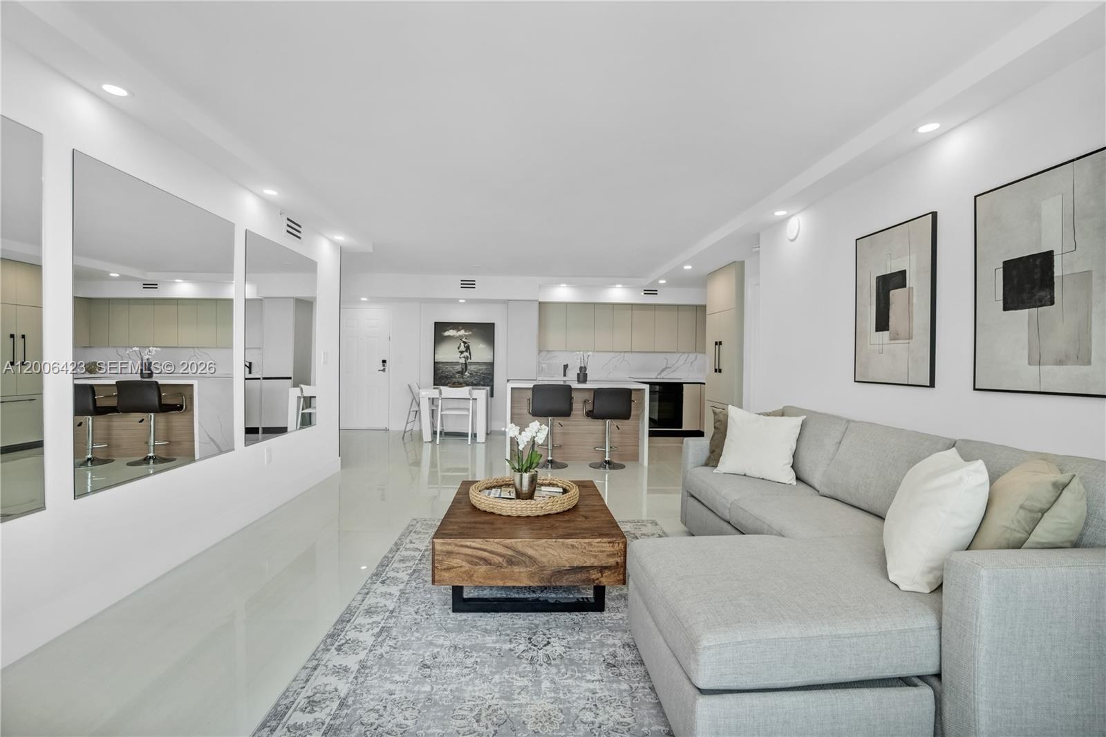 image The Mark on Brickell0
