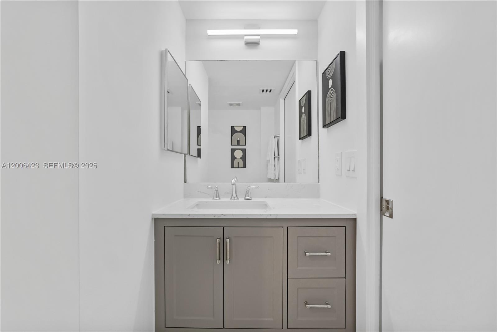 1155 Brickell Bay Dr #2003 Miami, FL 33131