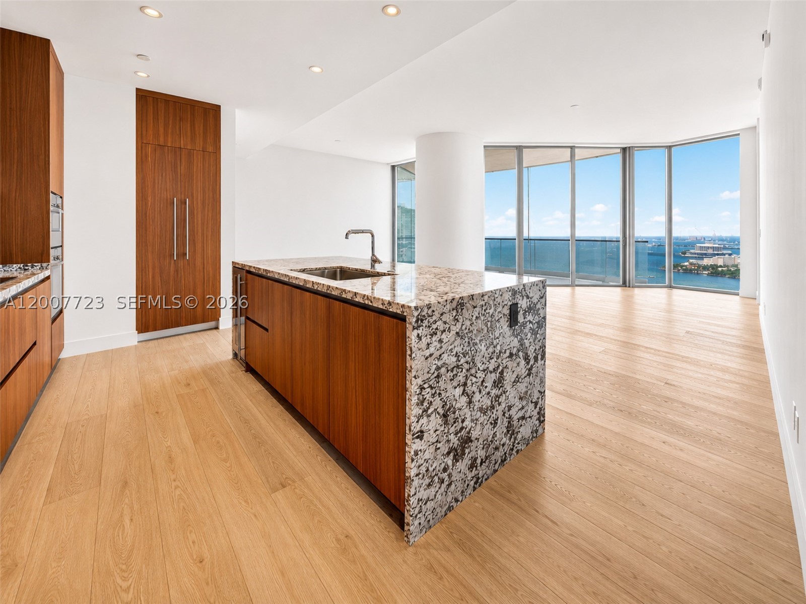 image Una Residences0