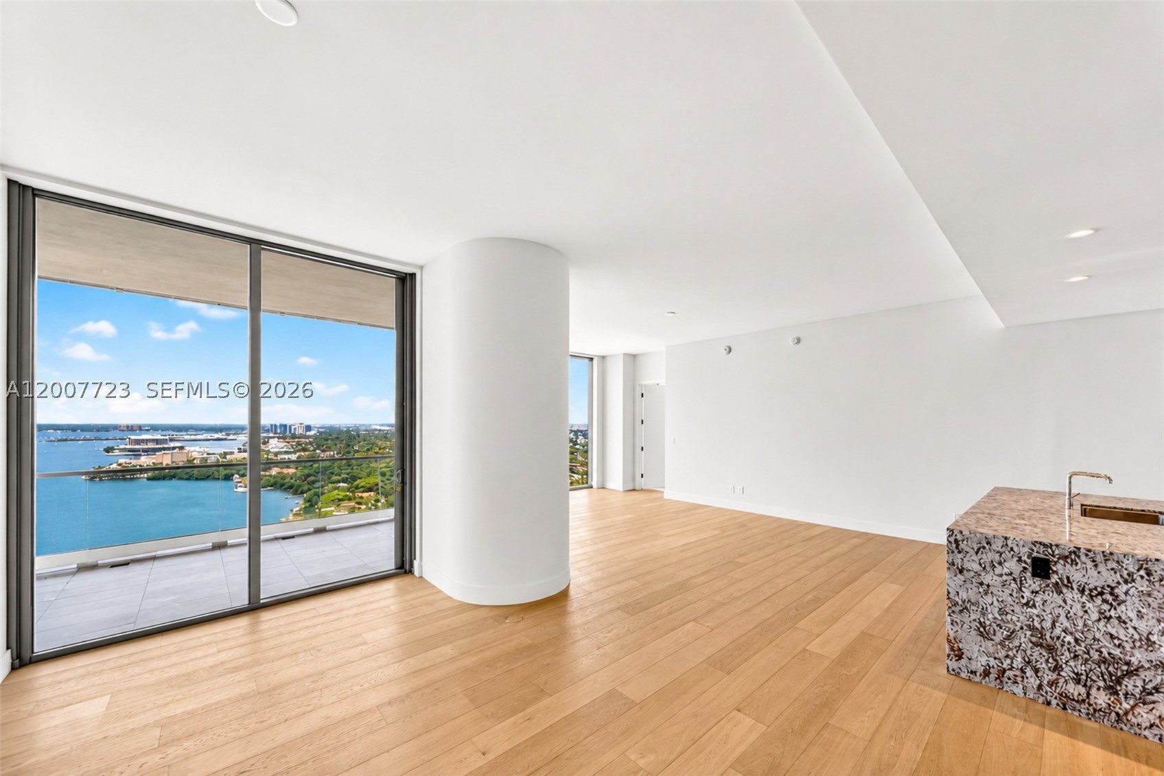 image Una Residences15
