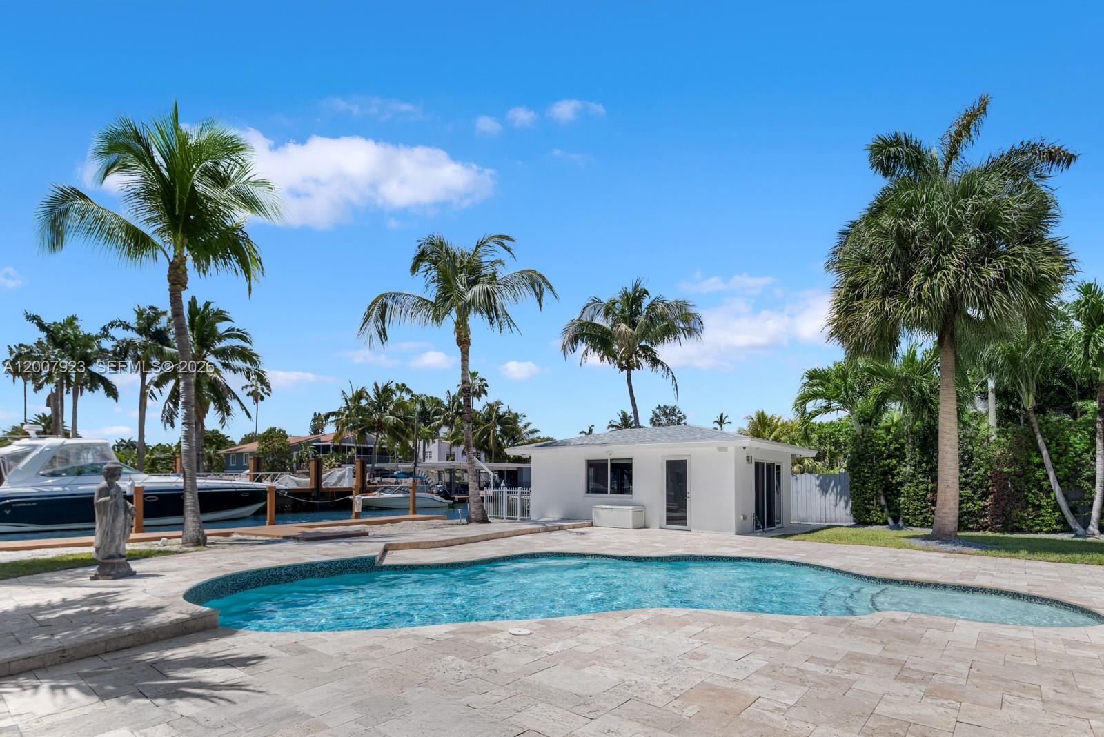 1090 NE 84th St Miami, FL 33138