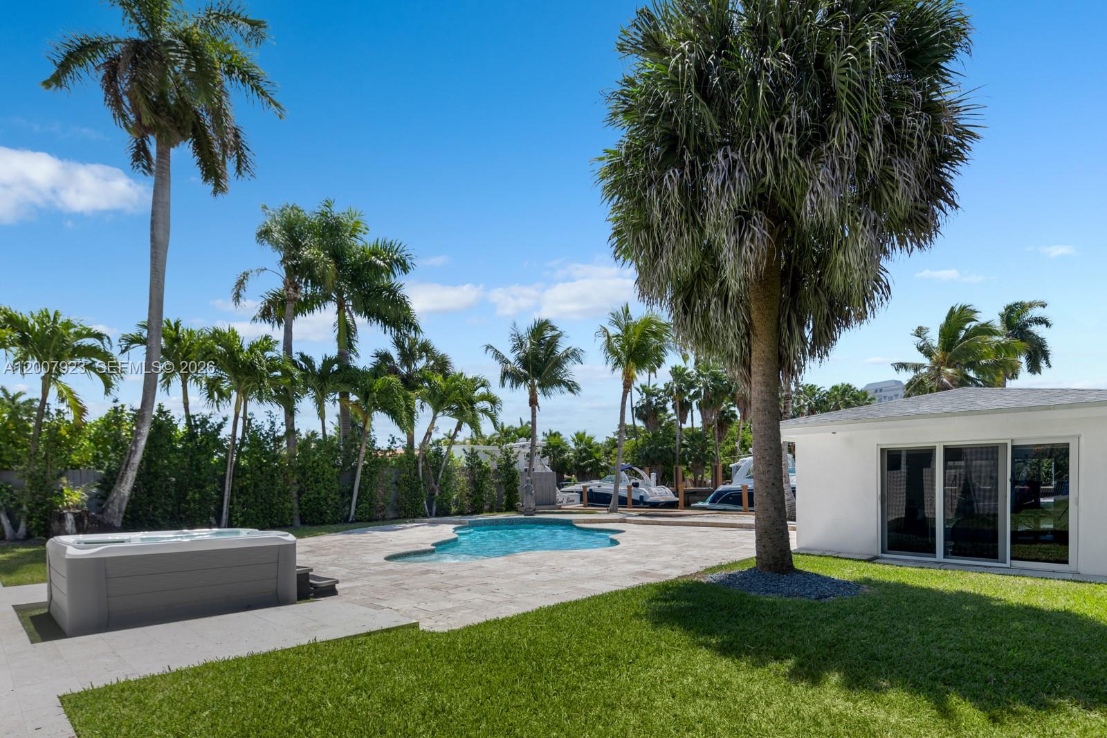 1090 NE 84th St Miami, FL 33138