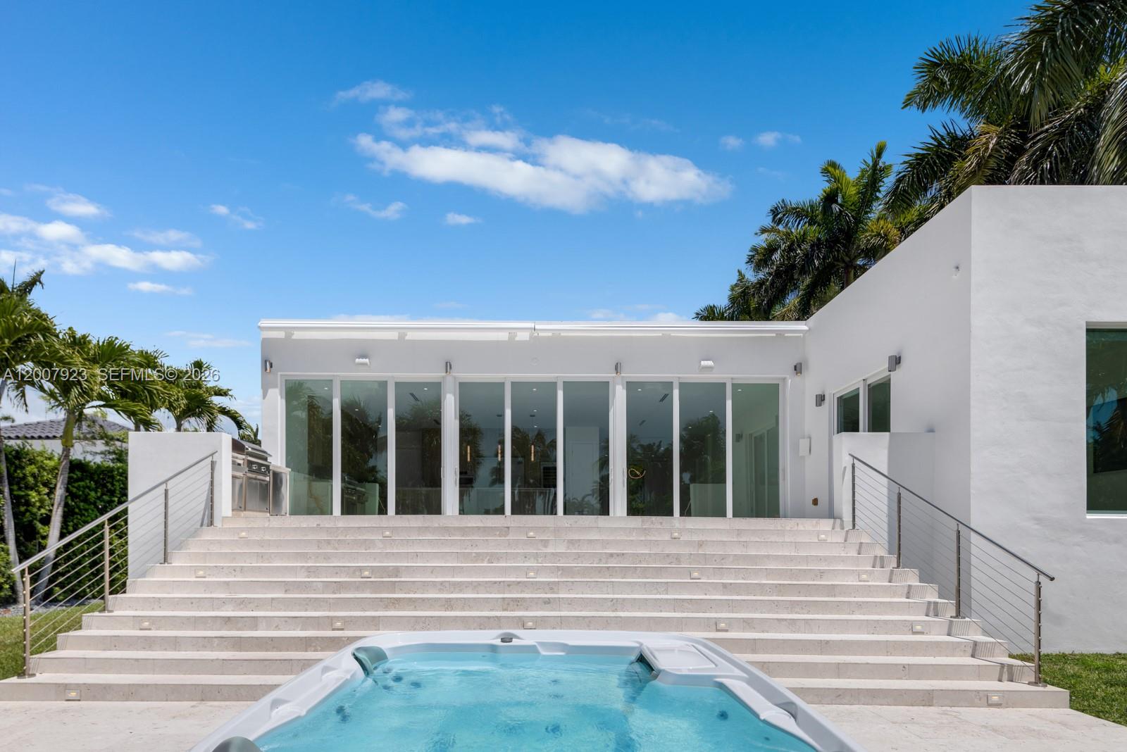 1090 NE 84th St Miami, FL 33138