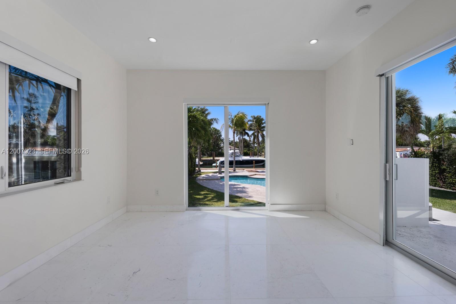 1090 NE 84th St Miami, FL 33138