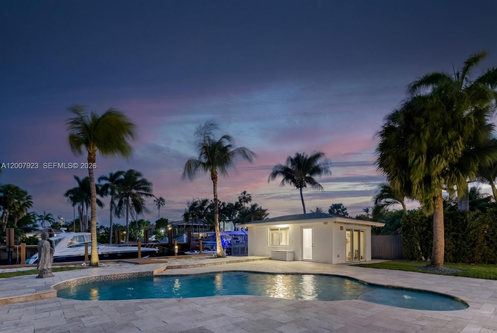 1090 NE 84th St Miami, FL 33138