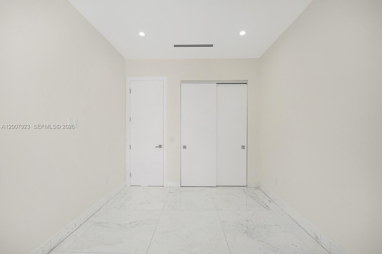 1090 NE 84th St Miami, FL 33138