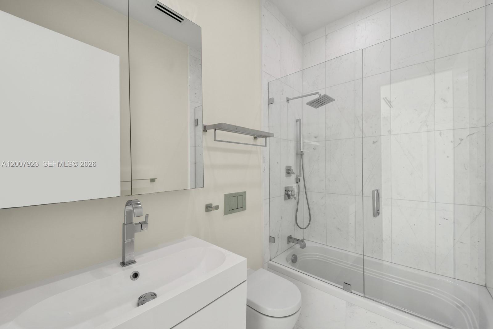 1090 NE 84th St Miami, FL 33138