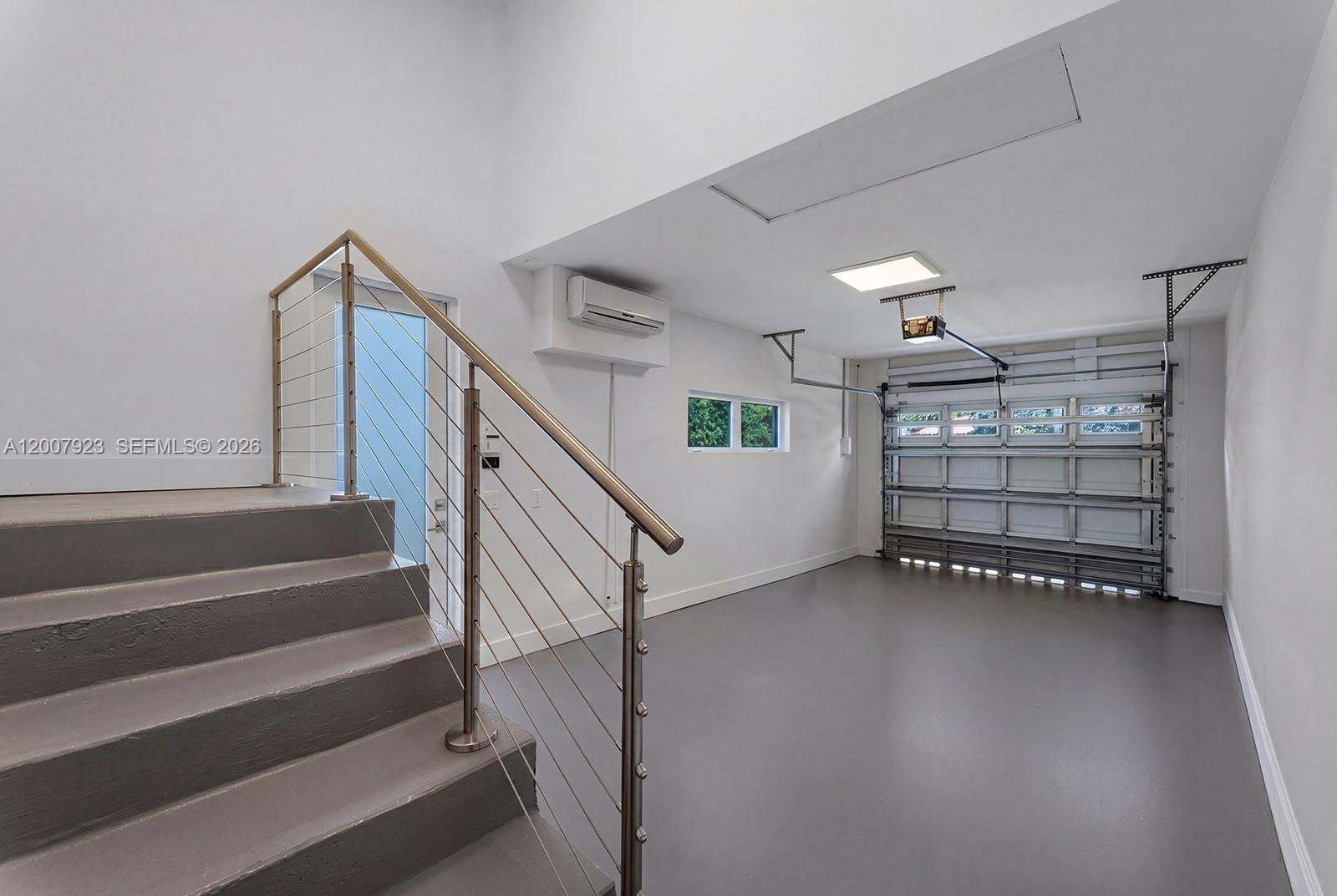 1090 NE 84th St Miami, FL 33138