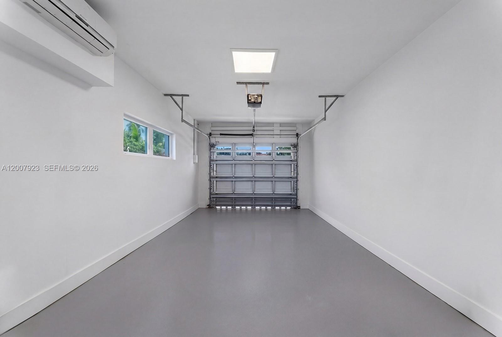 1090 NE 84th St Miami, FL 33138