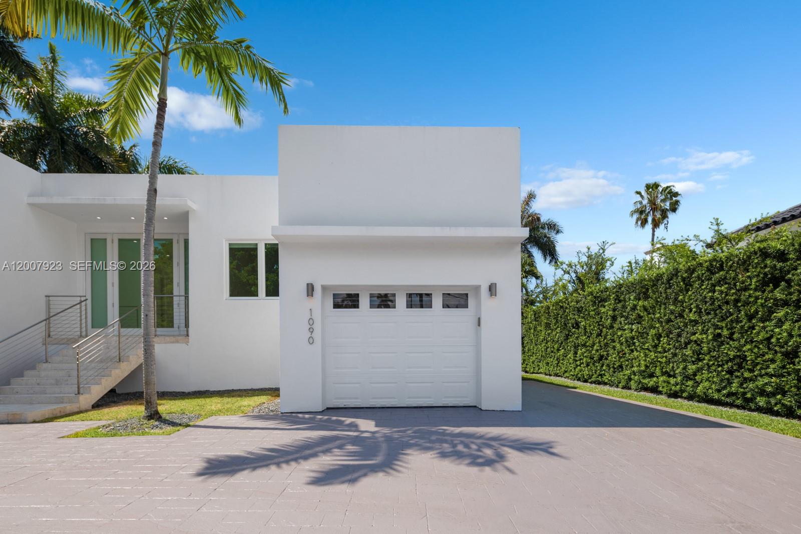 1090 NE 84th St Miami, FL 33138