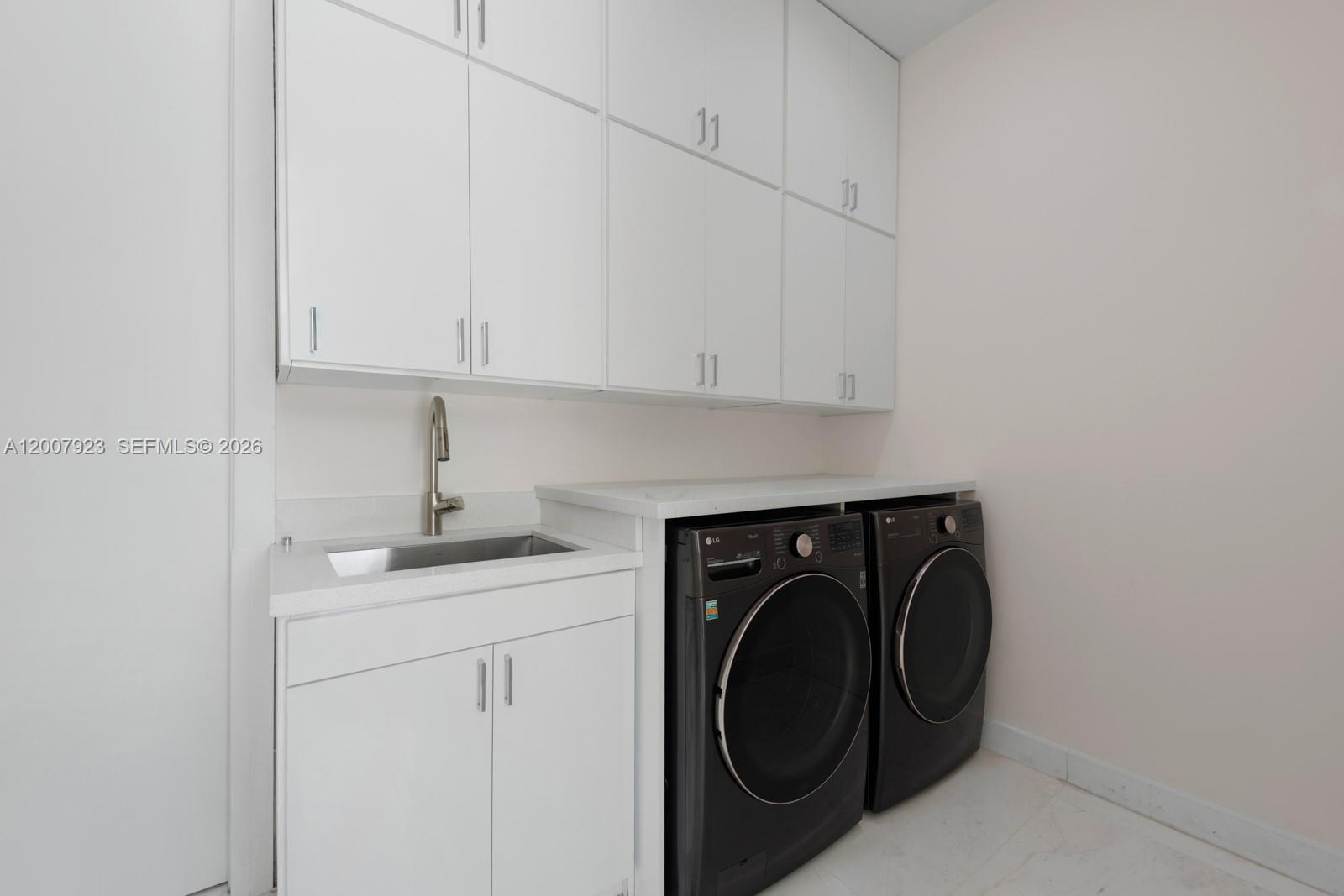 1090 NE 84th St Miami, FL 33138