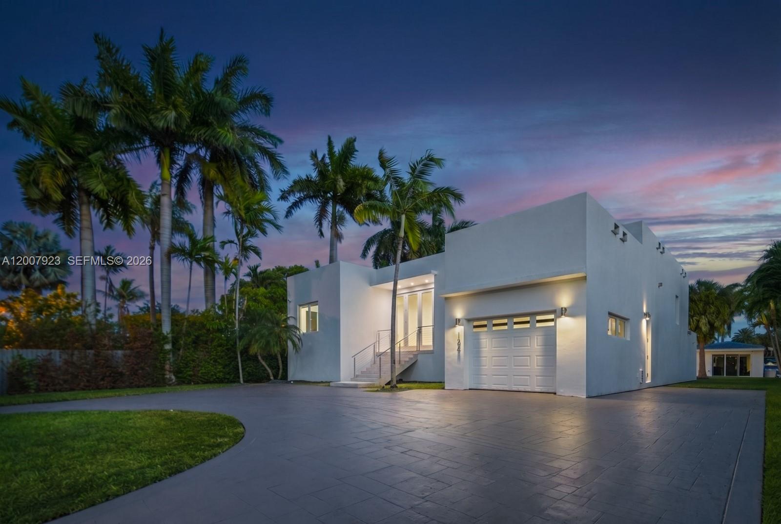 1090 NE 84th St Miami, FL 33138