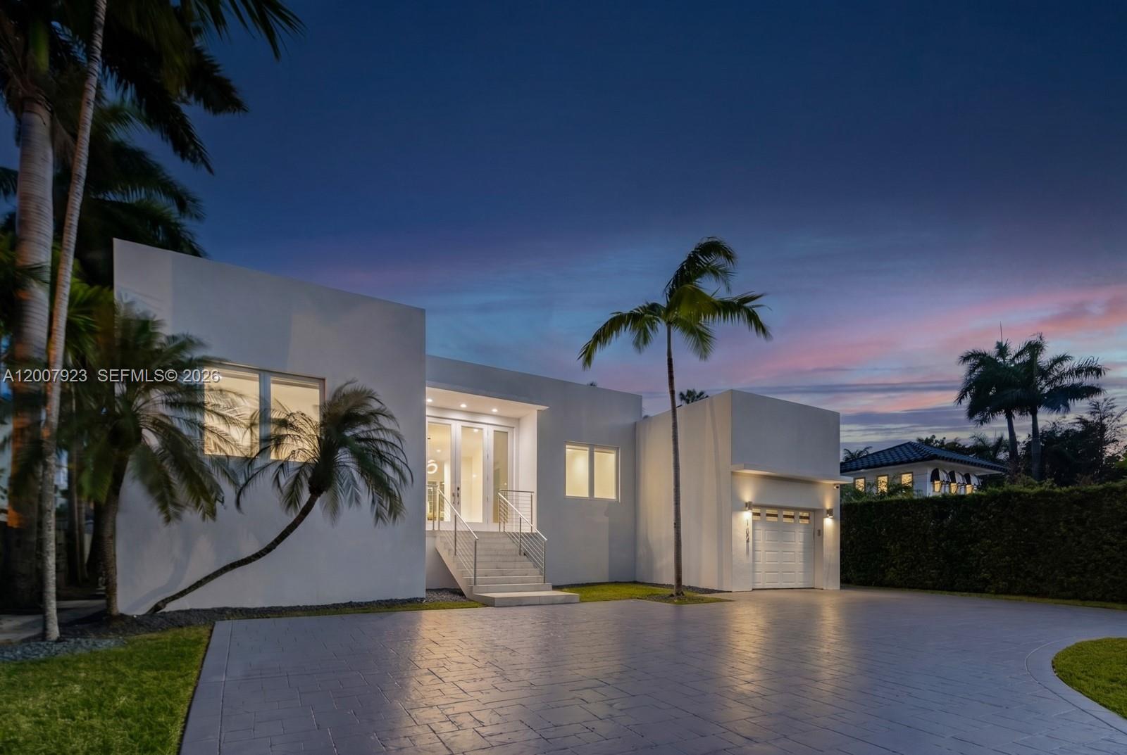 1090 NE 84th St Miami, FL 33138