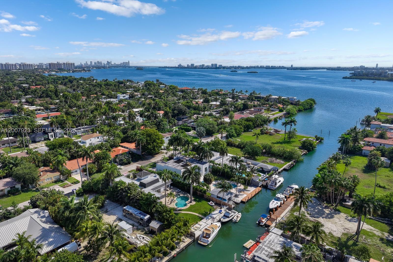 1090 NE 84th St Miami, FL 33138