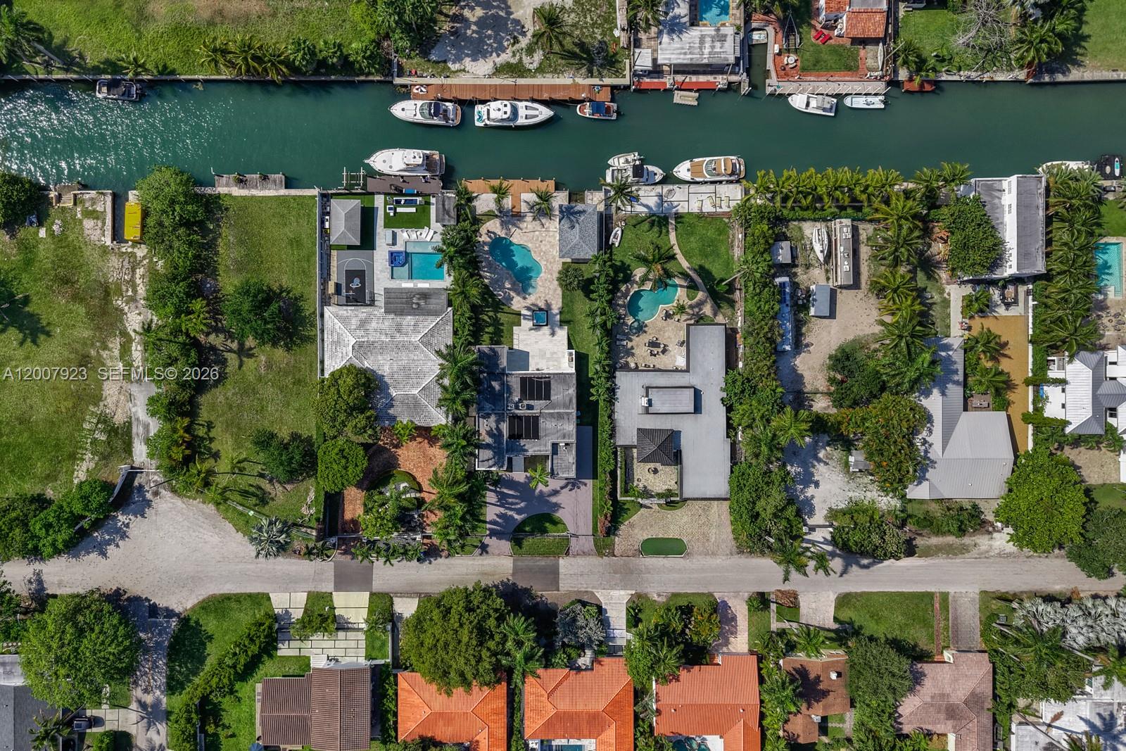 1090 NE 84th St Miami, FL 33138