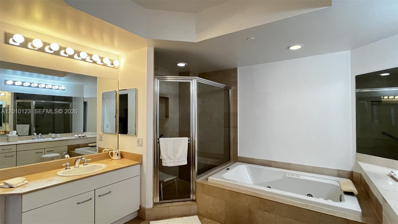 21150 Point Pl #1202 Aventura, FL 33180