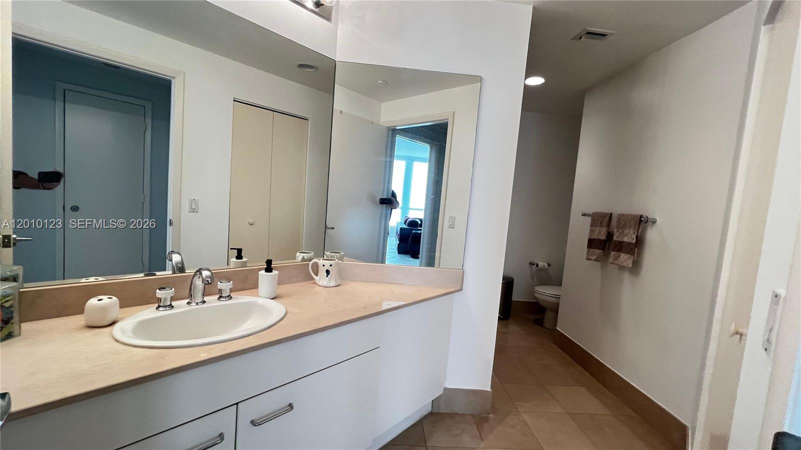 21150 Point Pl #1202 Aventura, FL 33180