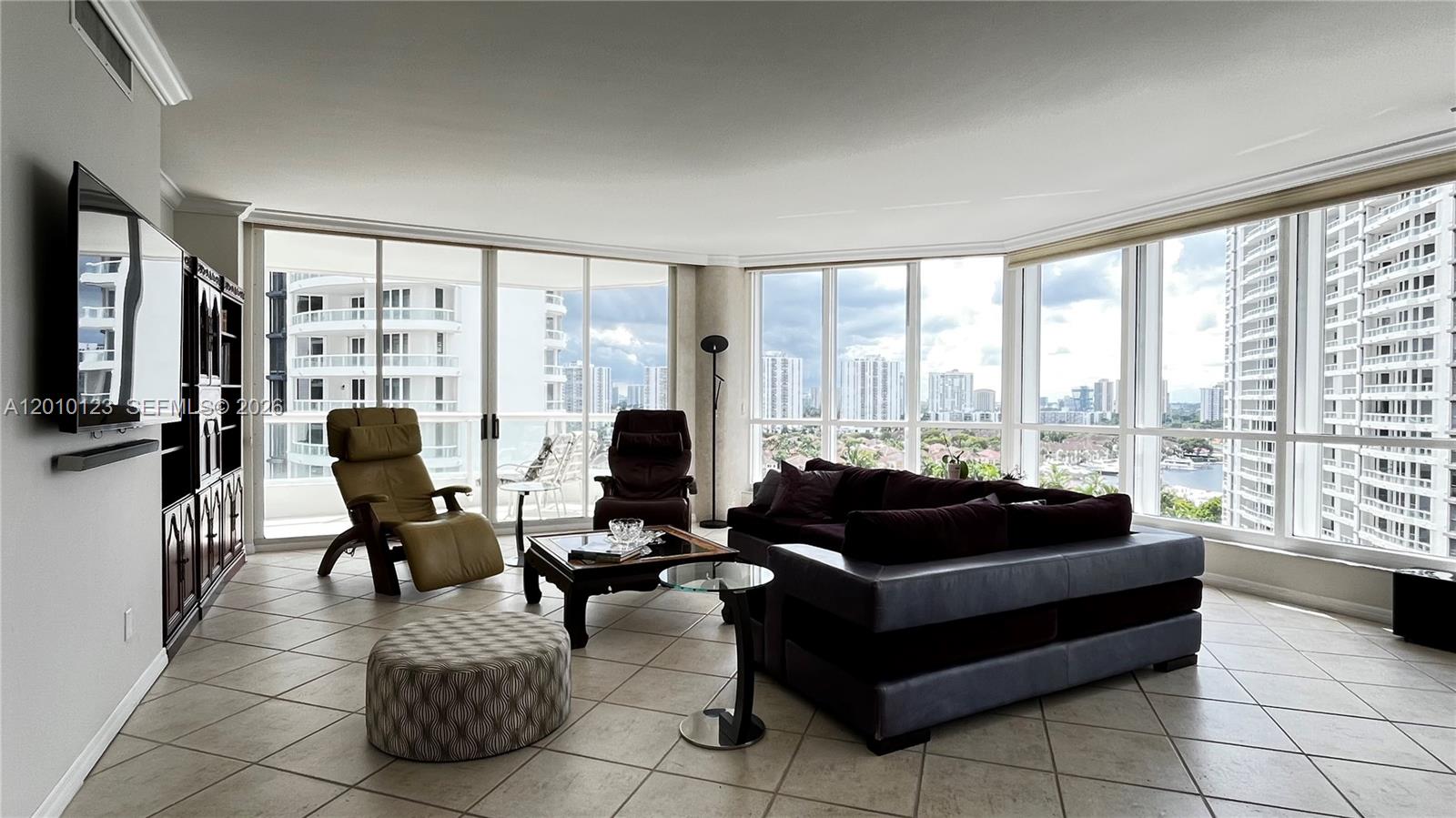 21150 Point Pl #1202 Aventura, FL 33180