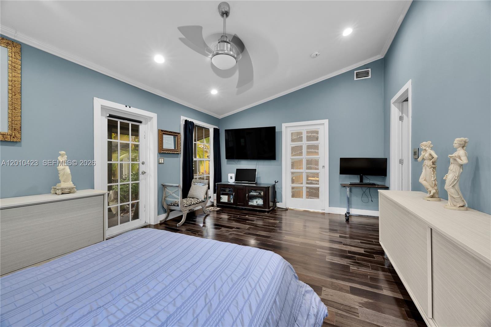 650 NE 76th St Miami, FL 33138