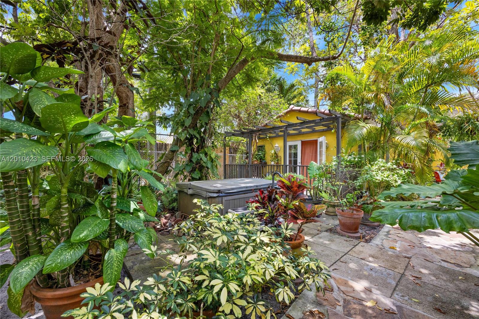 650 NE 76th St Miami, FL 33138