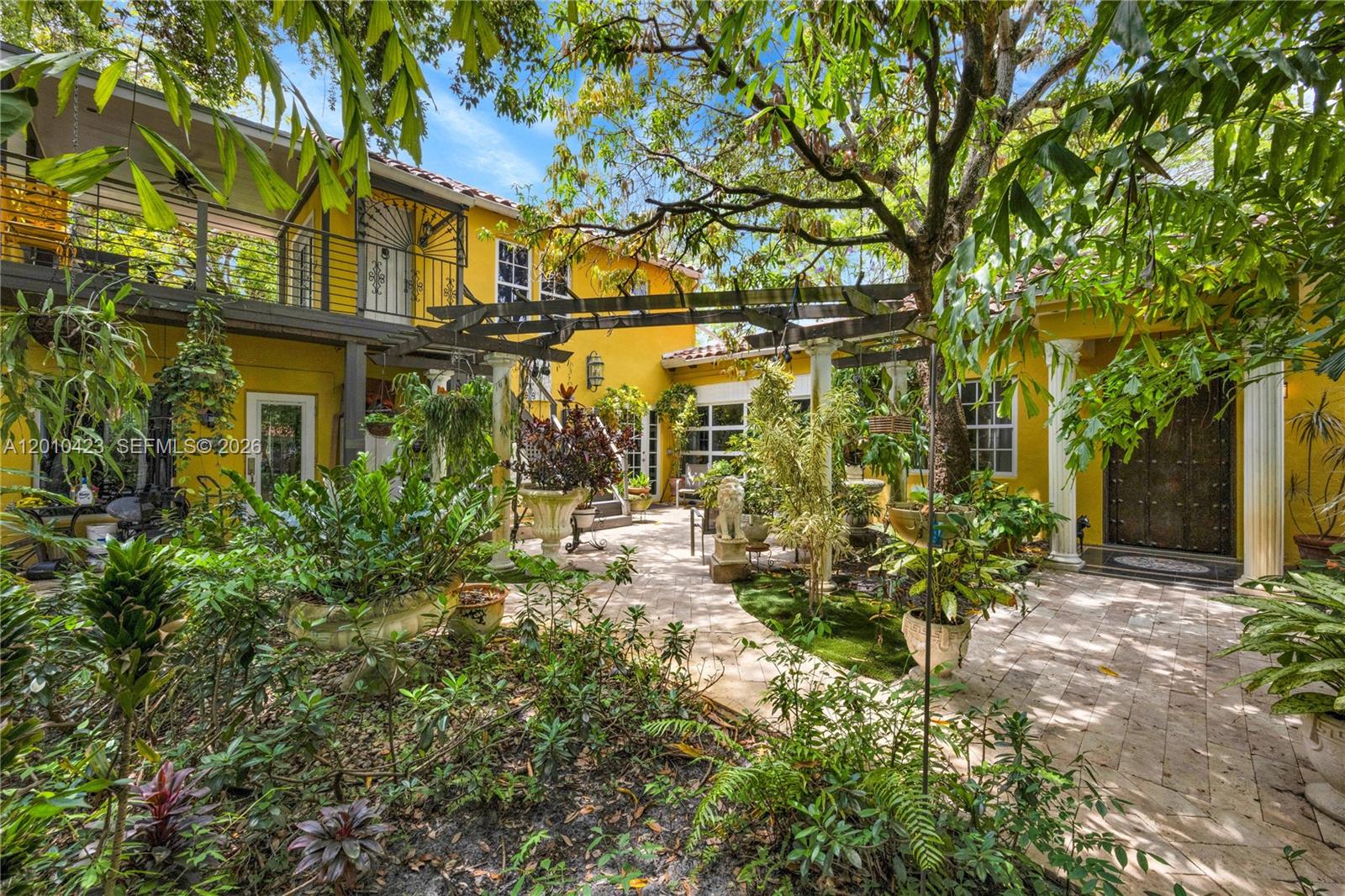 650 NE 76th St Miami, FL 33138