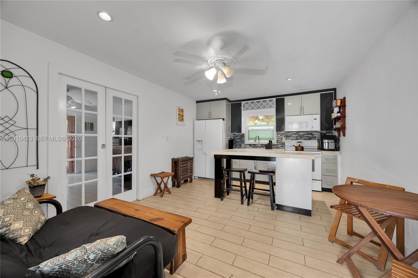 650 NE 76th St Miami, FL 33138