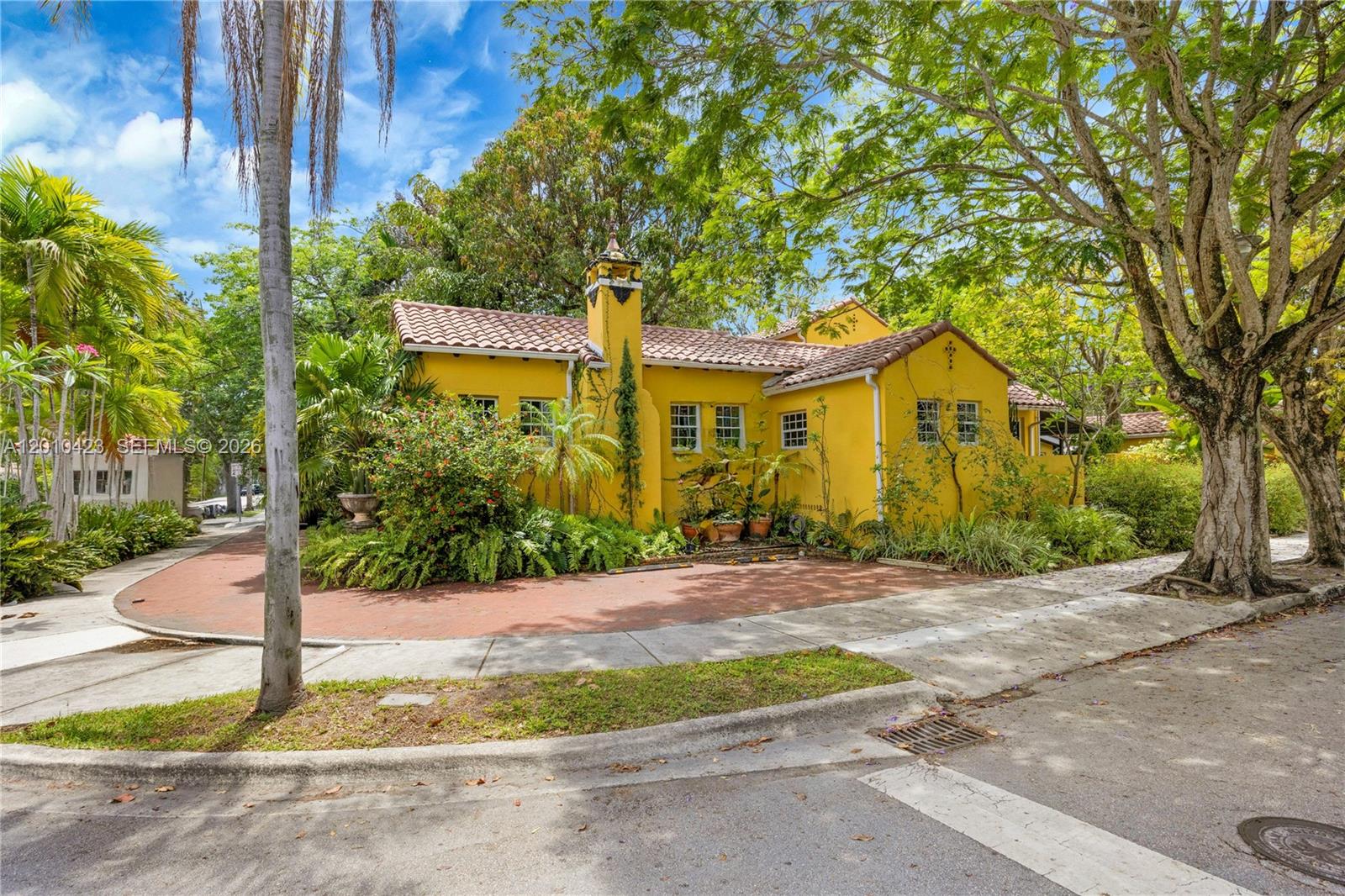 650 NE 76th St Miami, FL 33138