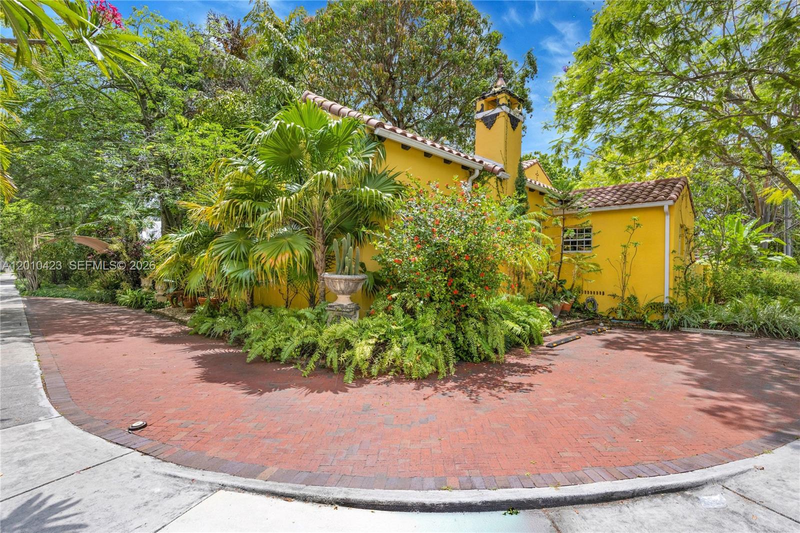650 NE 76th St Miami, FL 33138