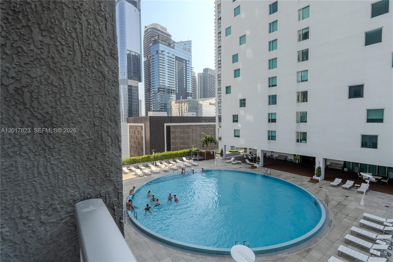 500 Brickell Ave #1407 Miami, FL 33131