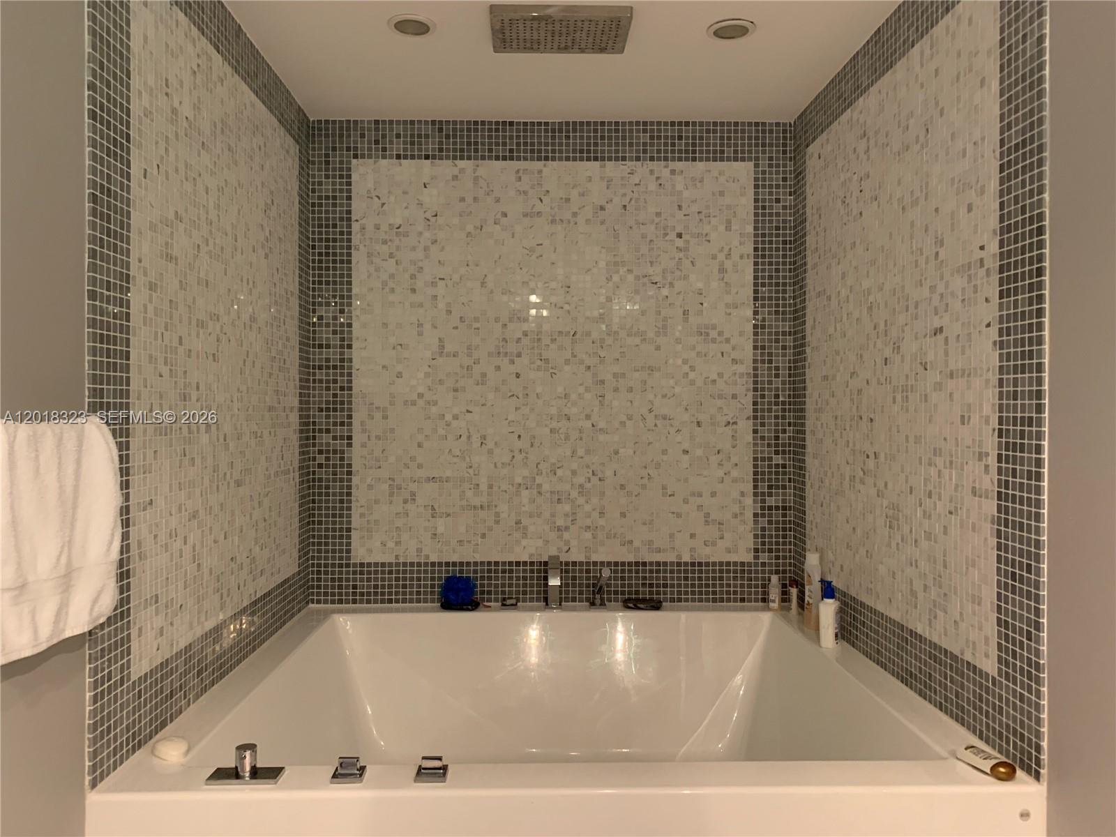 image Epic Residences10