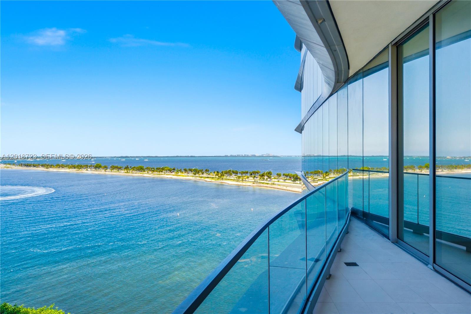 image Una Residences0