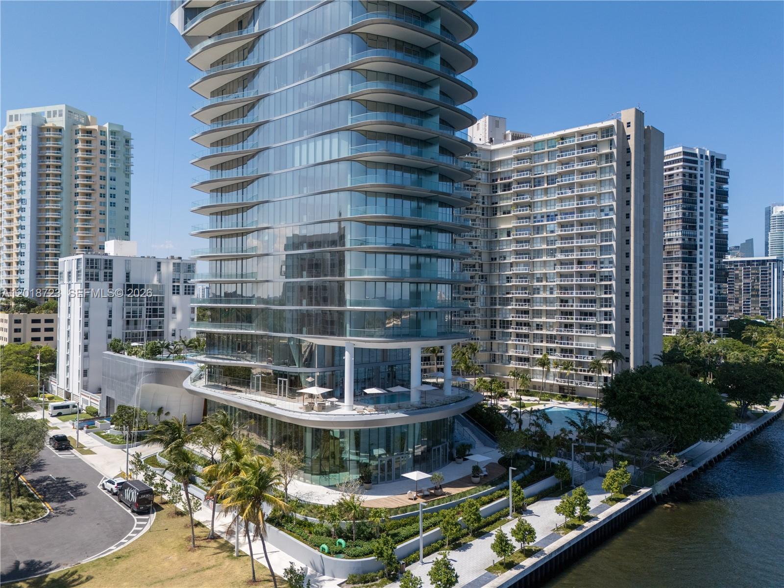 image Una Residences21