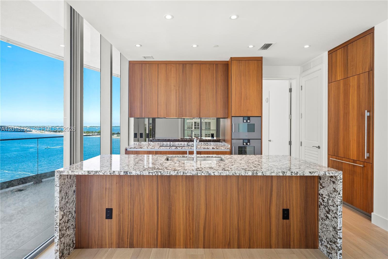 image Una Residences3